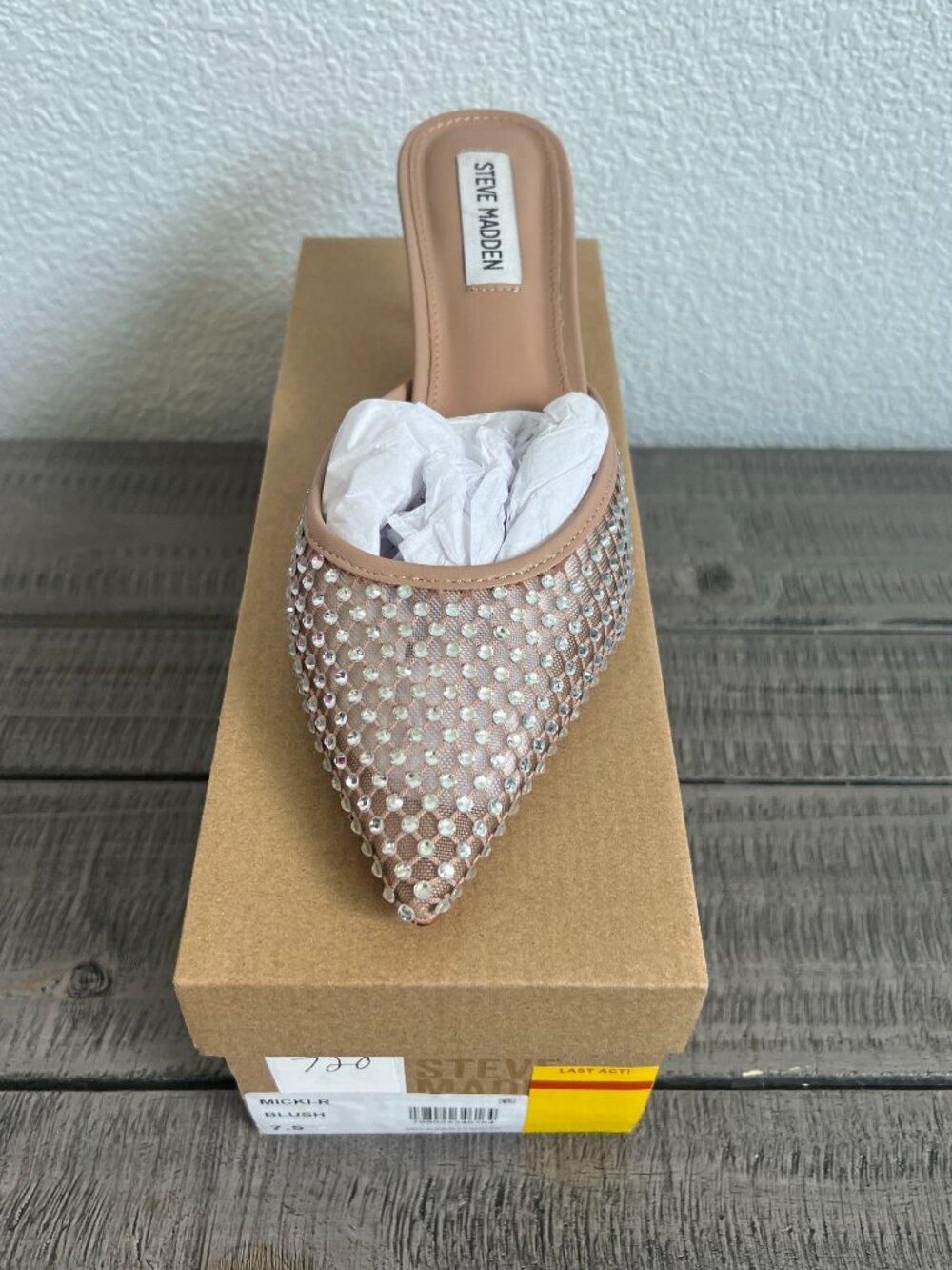 SINGLE SHOE Steve Madden Micki-R Blush Size 7.5 LEFT NIB